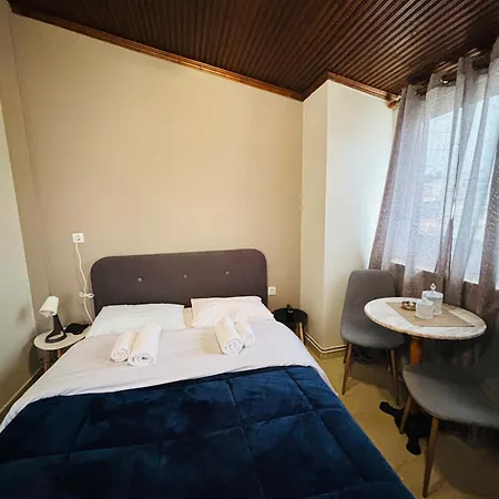 Downtown Studio Of 7 *
